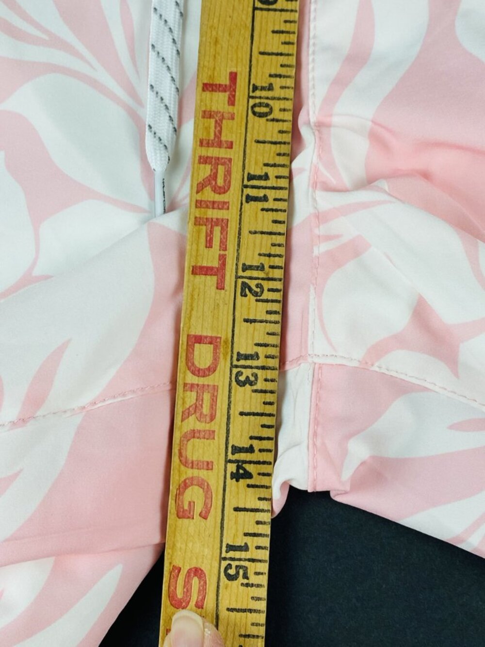 Quiksilver Mens XL Pink Tropical Swim Shorts Drawstring Waistband w/ Pockets - Picture 6 of 15